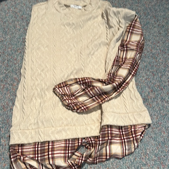 NWT Ladies size large Top from Maurice’s - Picture 12 of 12